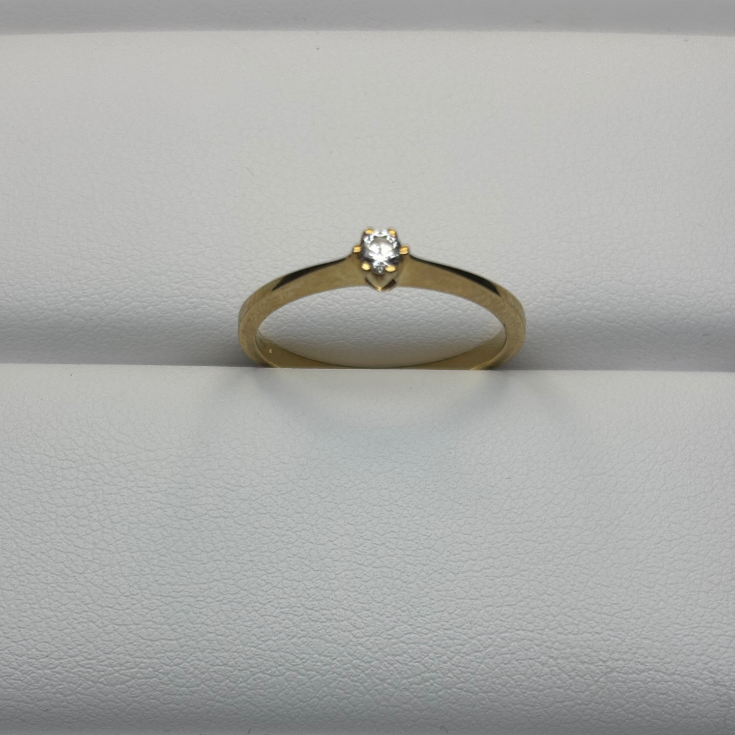 9ct Yellow Dress Ring Div309