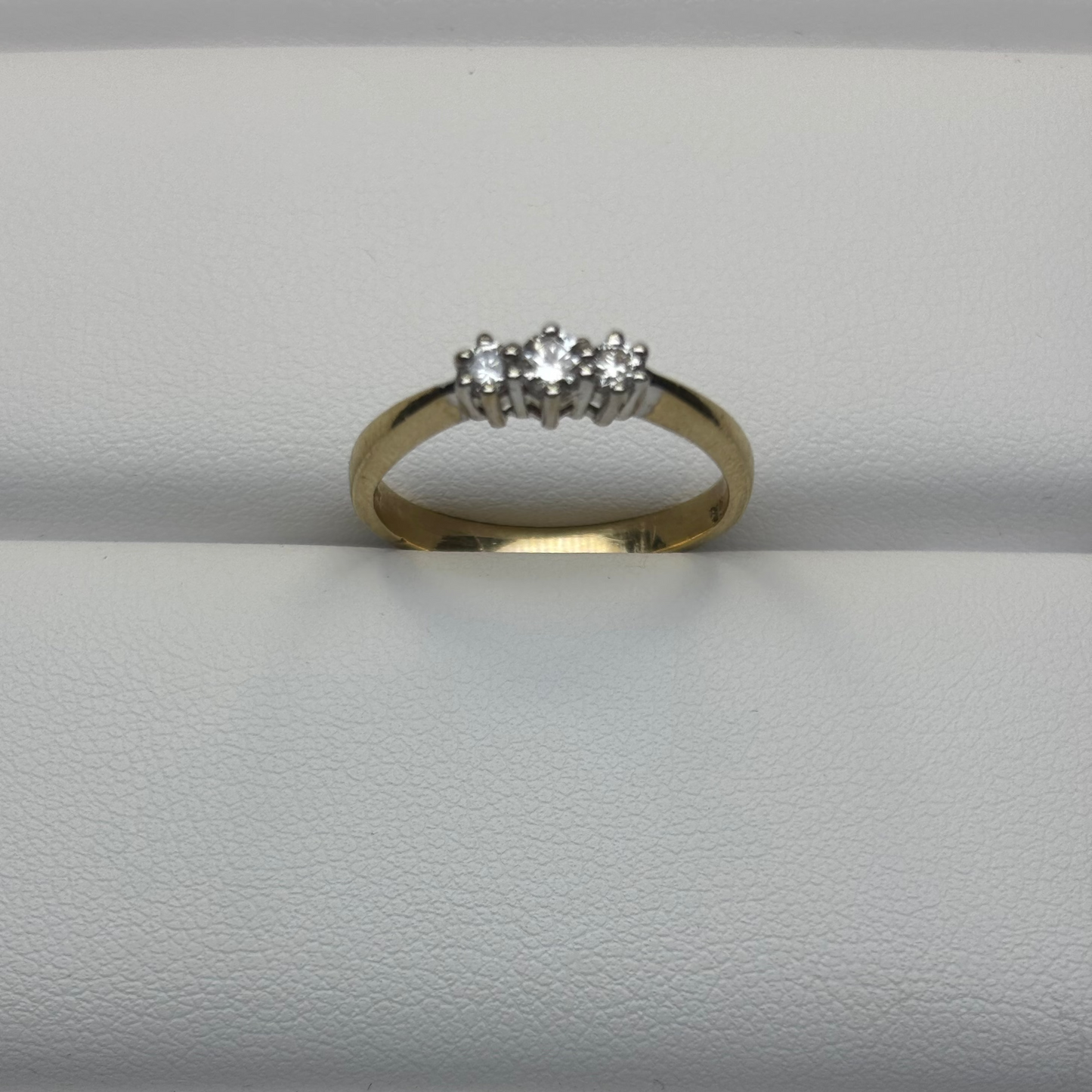 9ct Yellow Dress Ring Div316